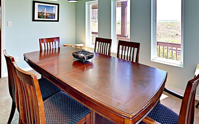 121 12Th Street - Three Bedroom Home