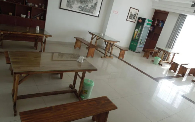 Jinyan Hotel