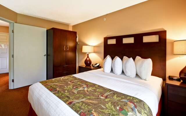 GrandStay Hotel & Suites