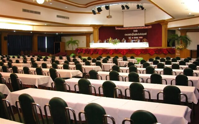 PathumThani Place Hotel