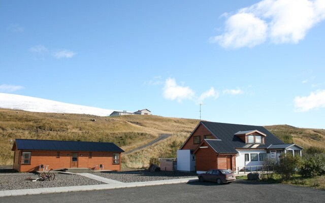 Huts in Víðidalur