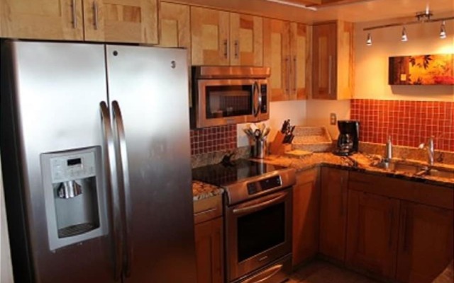 3 Bedroom Oceanfront Luxury Condo - Sand Dollar Iii, 404