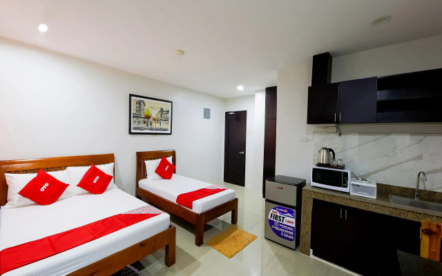 OYO 793 Dg Budget Hotel
