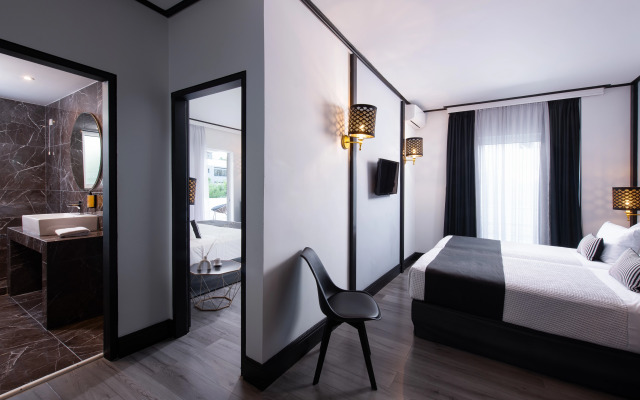 Athenian Riviera Hotel & Suites