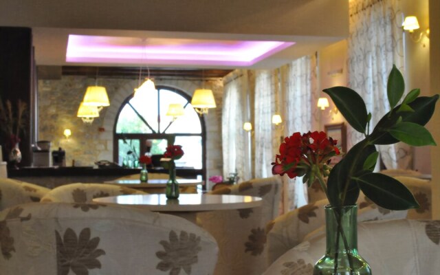 Areos Polis Hotel