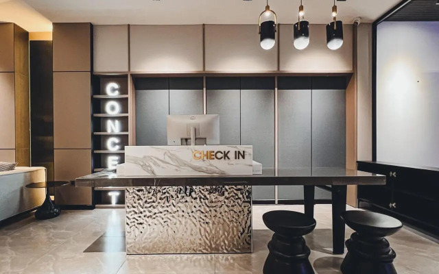 Tropical, Center District 1, HCMC