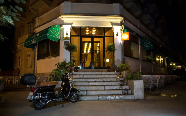 Hotel Sumratin