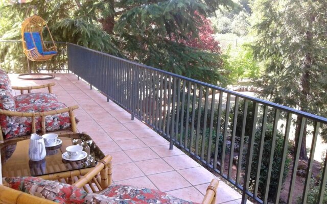 House With 4 Bedrooms in Pradoluengo, With Wonderful Mountain View and Enclosed Garden