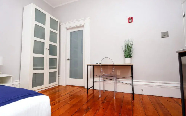 Maverick Suites at 40 Temple St
