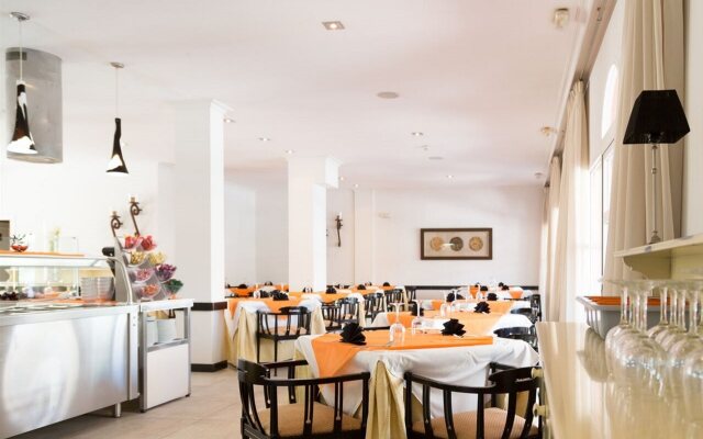 Apartamentos Marola Park