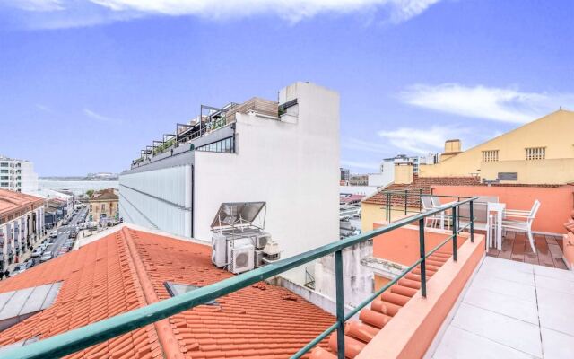 Rustic Style Apt Near Bairro Alto