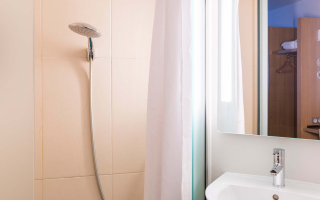 B&B HOTEL Bourges 1