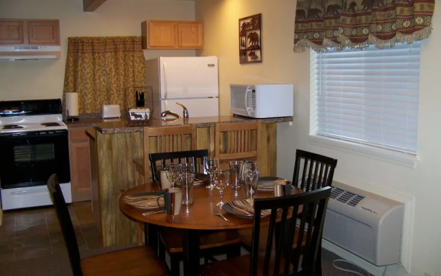 Bear Trap Apartments - Full Kitchen