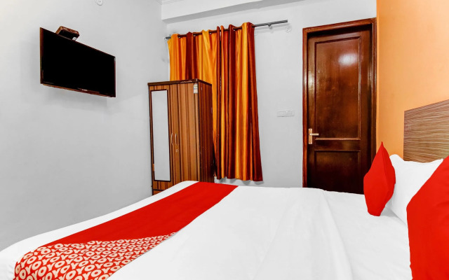 Flagship Hotel Orlov