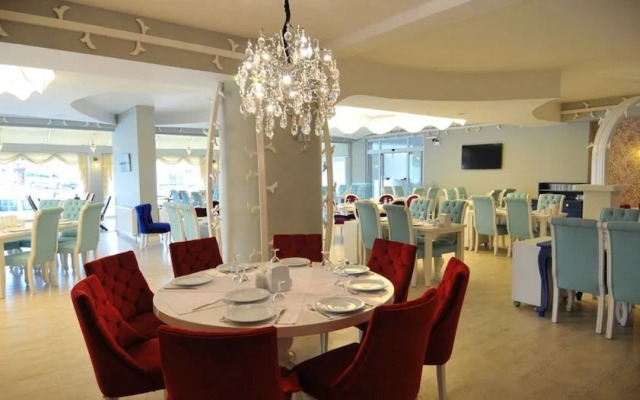 Kadhirga Hotel