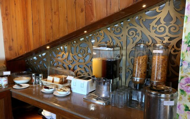 Hotel Mongas