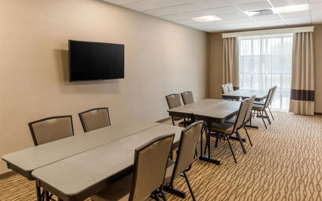 Comfort Inn & Suites