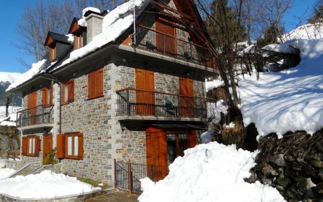 Chalet with 3 bedrooms in Viella with wonderful mountain view furnished garden and WiFi 13 km from the slopes