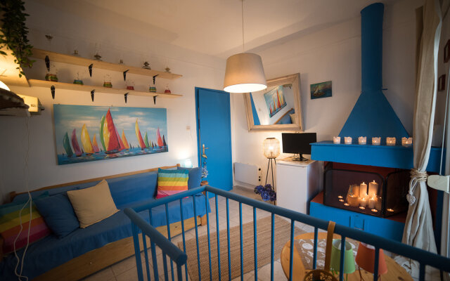 Dandy On The Beach |2-Story Apartment|Open Up Roof