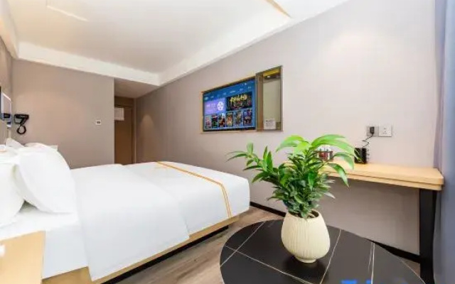 Mercure Hotel(Condine Bus Station)