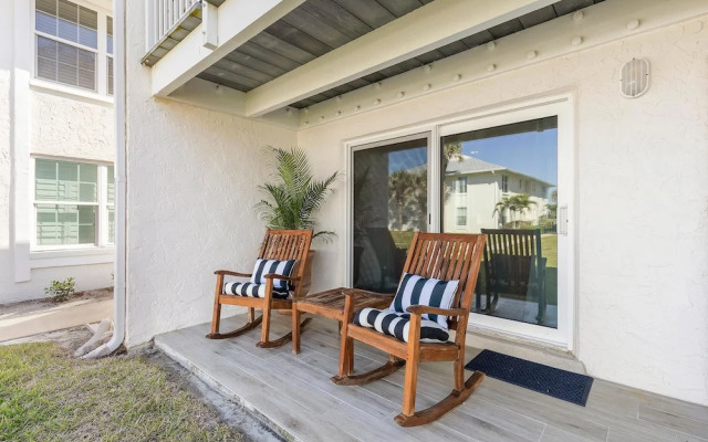 Colony Beach Club 122