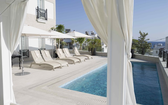 Ena Boutique Hotel & Residences