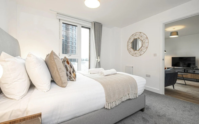 Superb Flat With Community Vibe