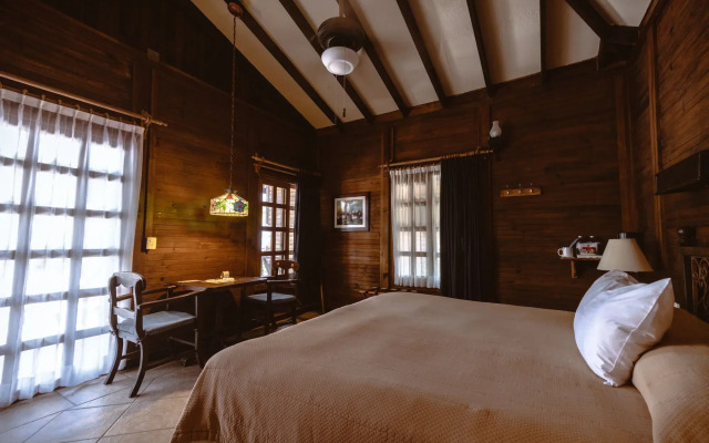 Petit Lafitte Hotel