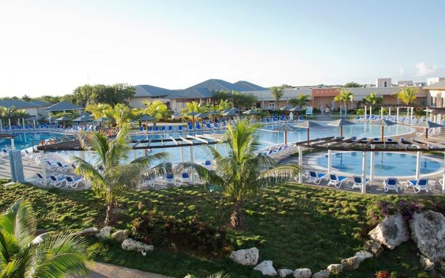 Hotel Playa Paraiso