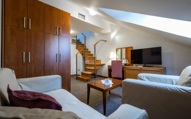 Garni Hotel Le Petit Piaf