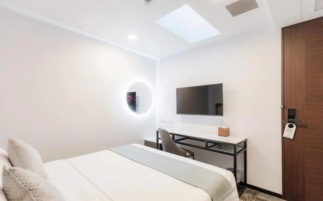 Santa Grand Hotel East Coast, a NuVe Group Collection