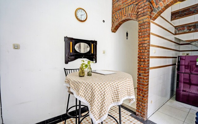 OYO Life 92030 Ef Palm Guest House Family