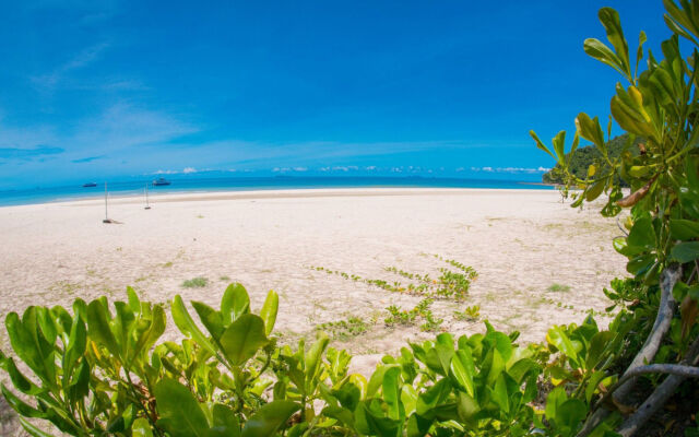 Chumphon Cabana Resort