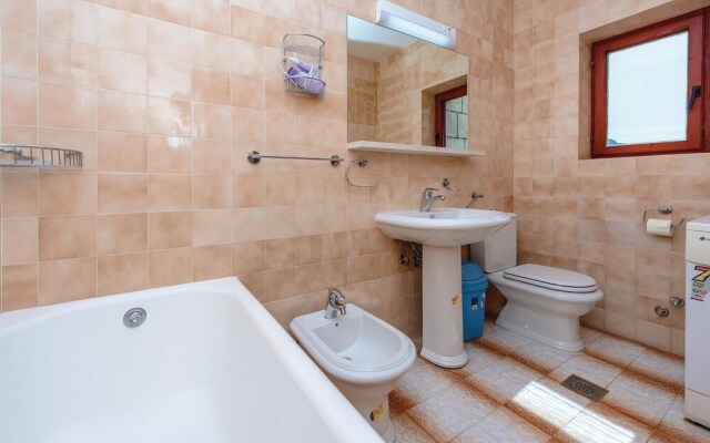 Stunning Home in Zaton Veliki With Wifi and 5 Bedrooms