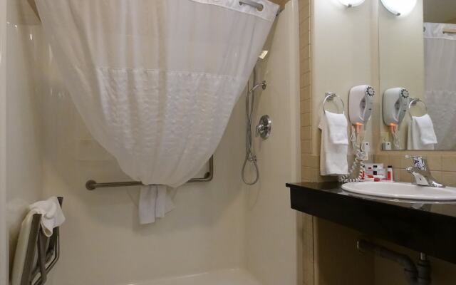Ramada Weyburn
