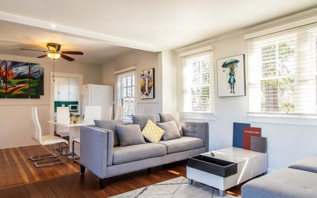 Stunning Alameda One Bedroom