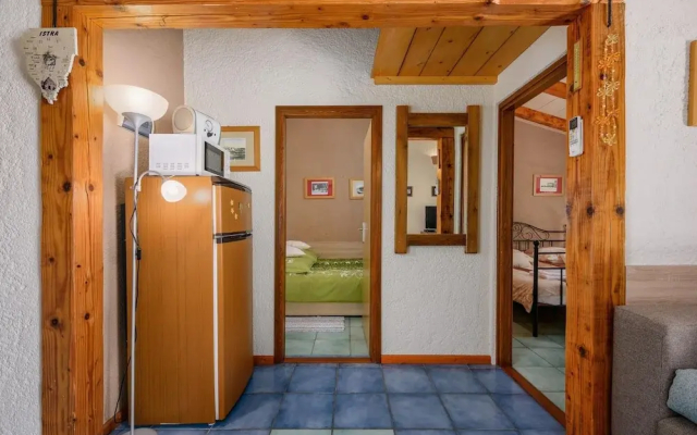 Nice Apartment With Pool