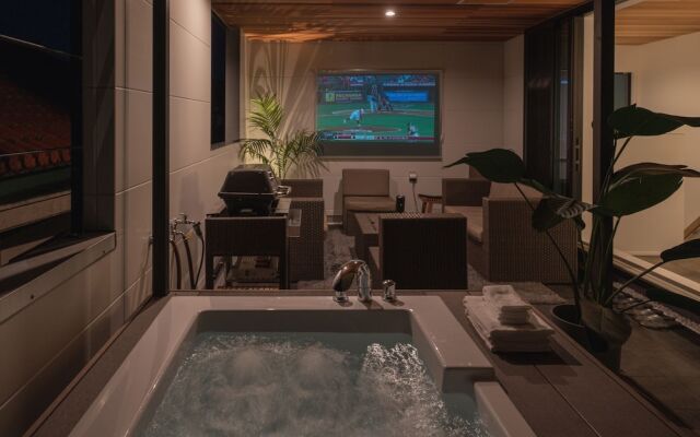 Urban Villa Resort YAE