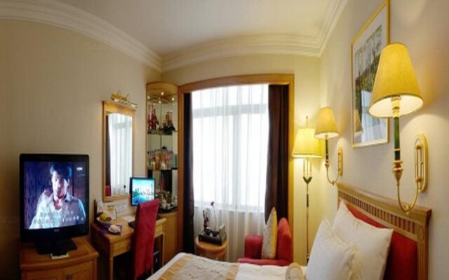 Gold Source Sunshine Hotel