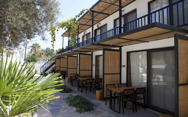 Daphnis Hotel