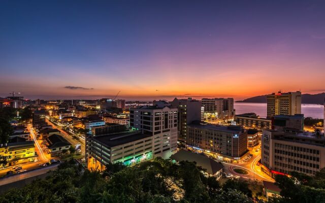 Holiday Inn Express Kota Kinabalu City Centre, an IHG Hotel