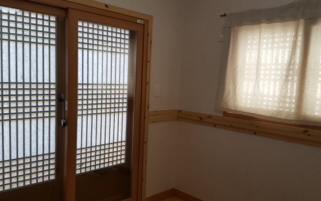 Beautiful House Hanok Stay