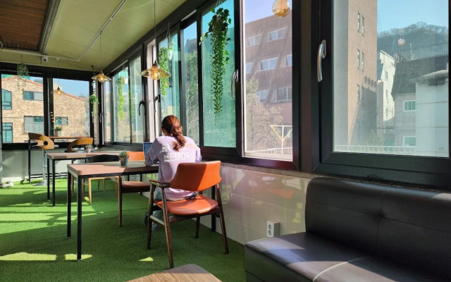 OYO Hostel Myeongdong 5