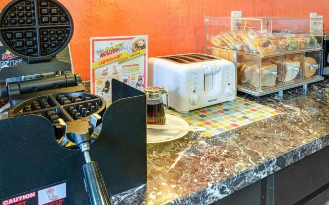 Red Lion Inn & Suites Olathe Kansas City