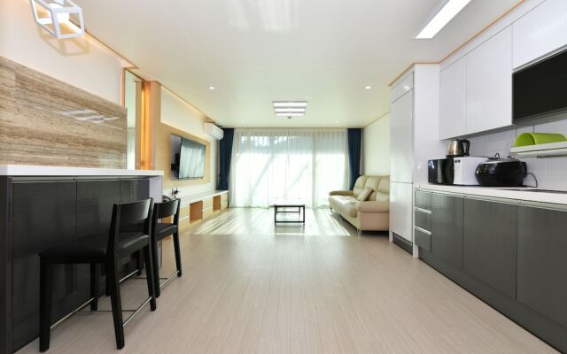 Sokcho Daemyung Heidi Pension