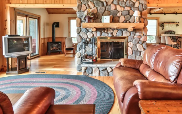 Found Paradise 2 - 3 Br Home