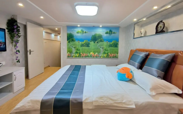 Railway Station Splendid Elegant Apartment