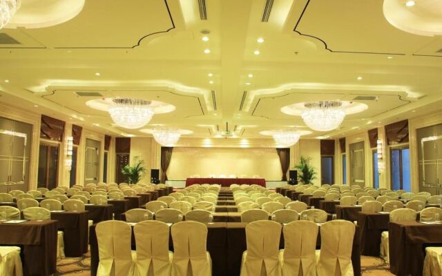 Titan Central Park Hotel