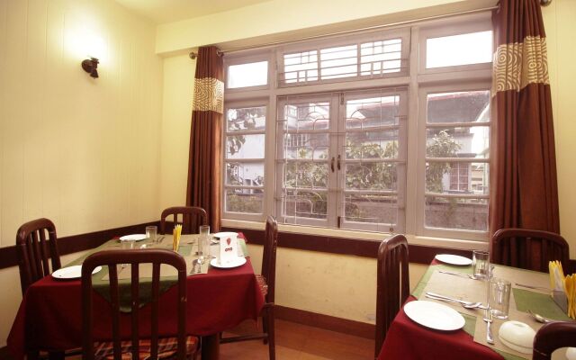 OYO 8701 Hotel Silk Route Residency