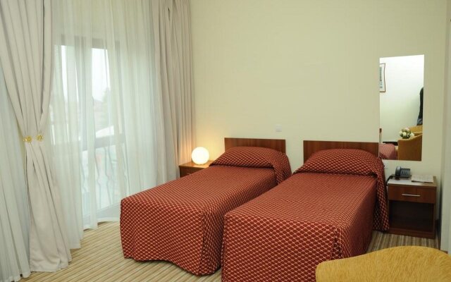 Epinal Hotel Shirok Sokak